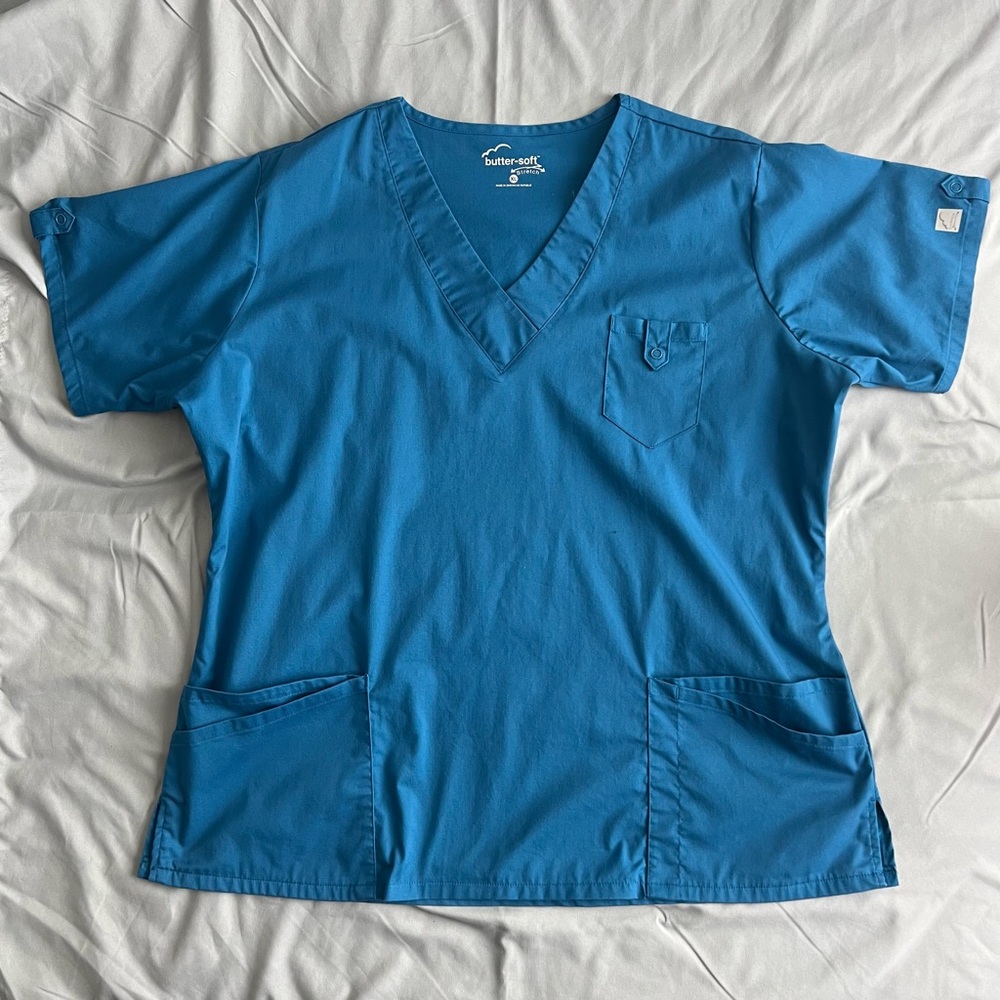 uniform advantage blue 5 pocket vneck scrub top